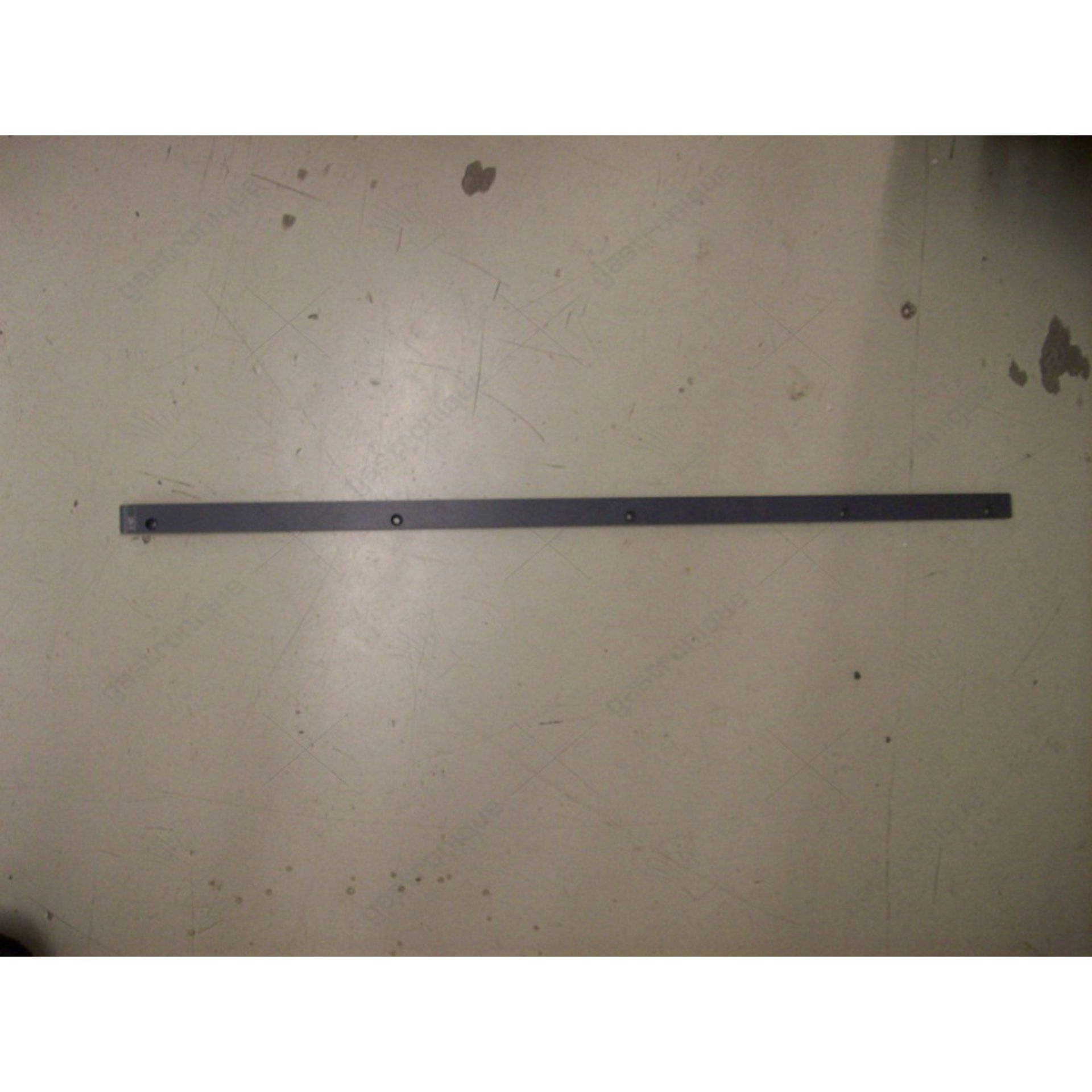 Guide pour capot 680x20x8mm droit - image 1